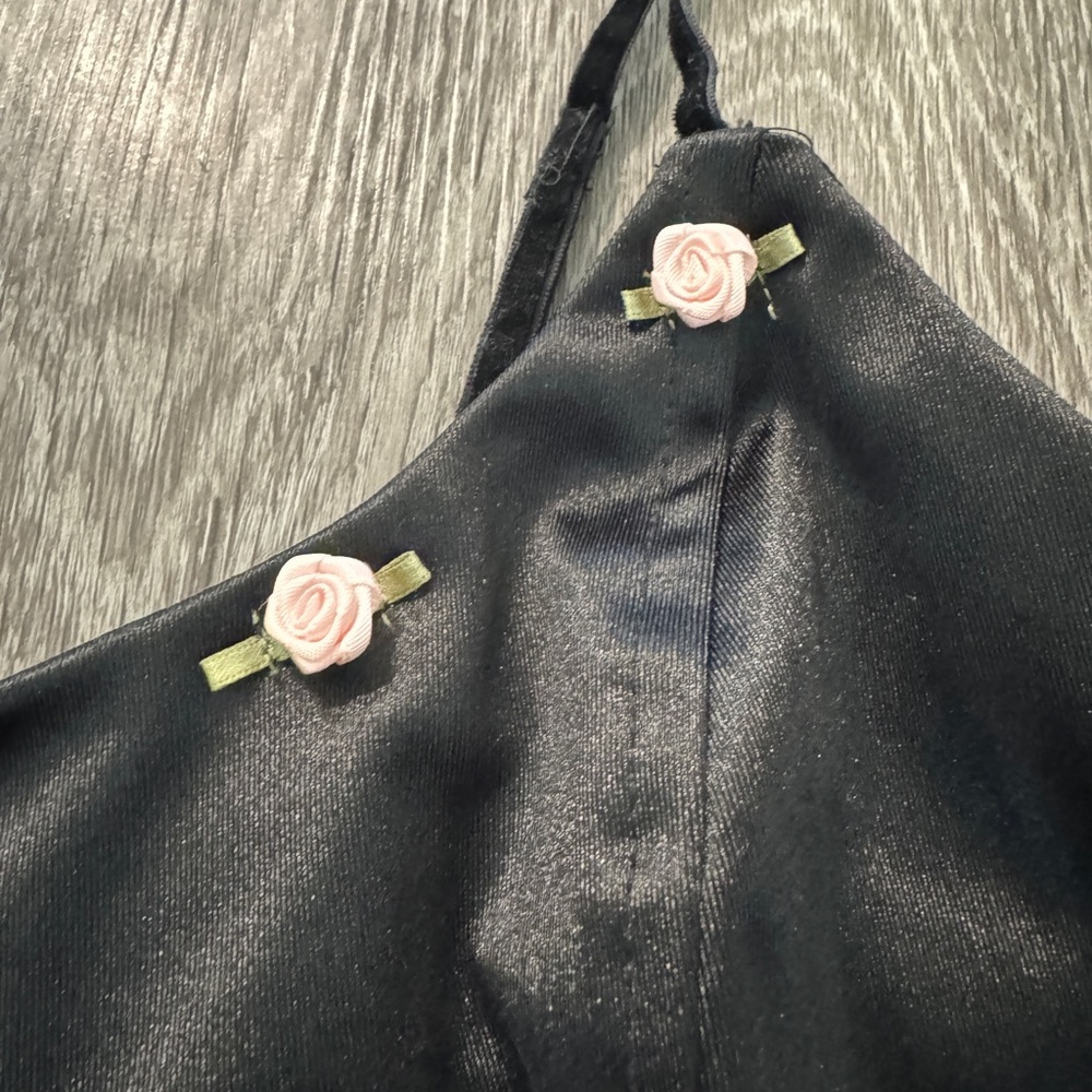 Black Tank with Rose Appliqués - Picture 3 of 8